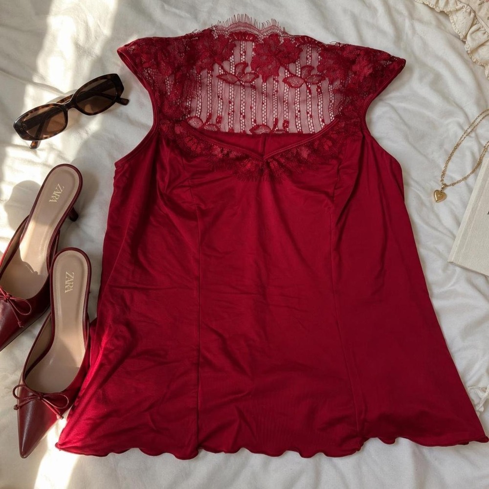 Y2K Charlotte deep red lace babydoll top size medium